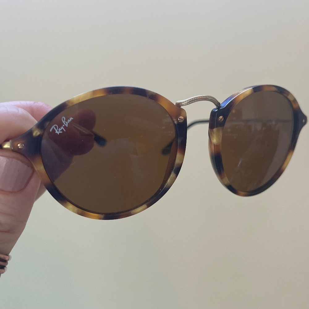 Womens Rayban Icon